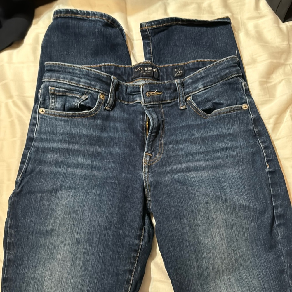 Lucky brand women's jeans size 8/29 excellent used condition. Dark wash.